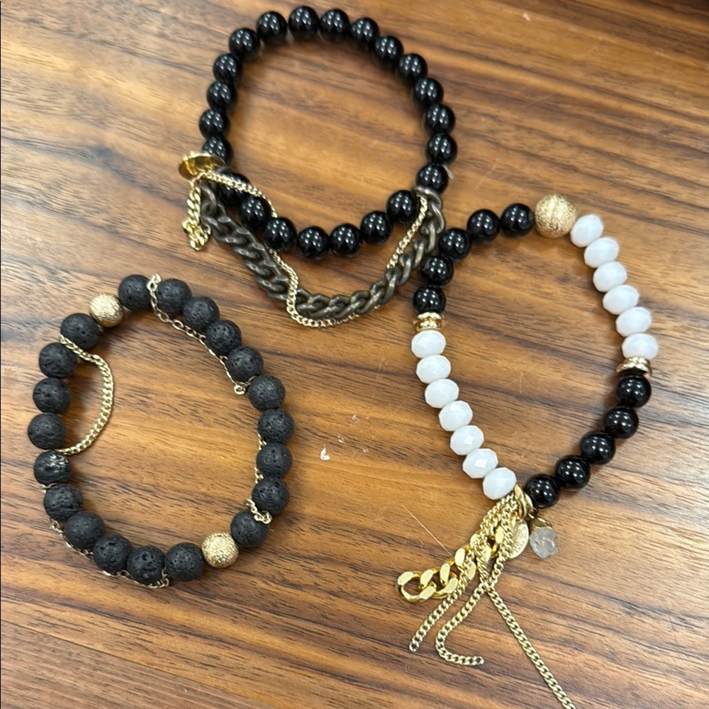 Chic Black and Gold Beaded Bracelet Set - Picture 2 of 2
